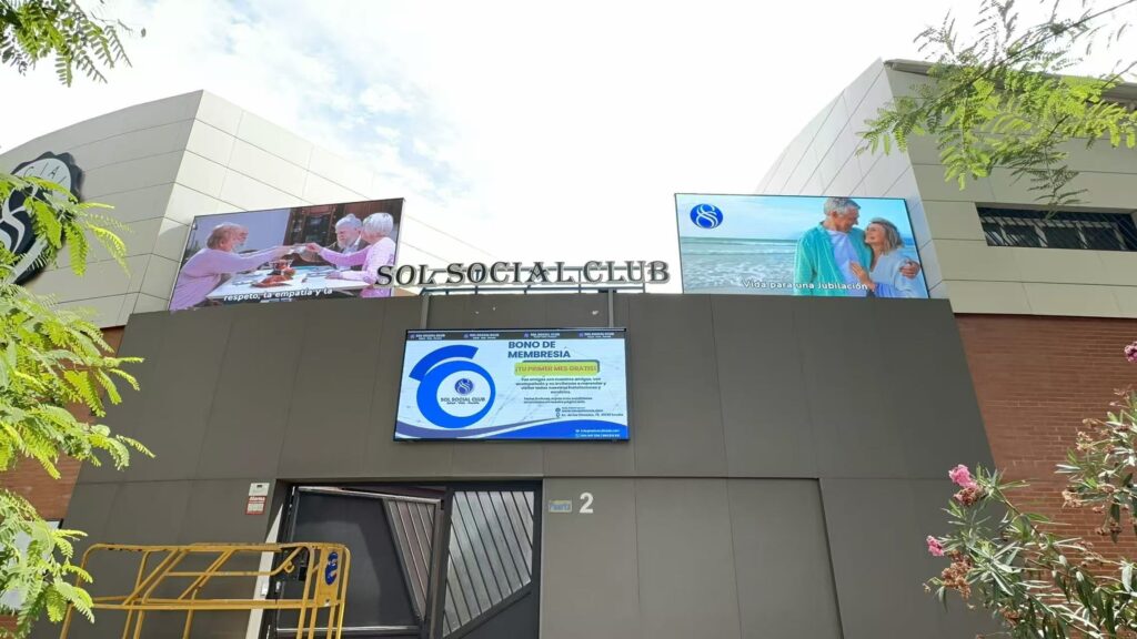 pantalla_exterior